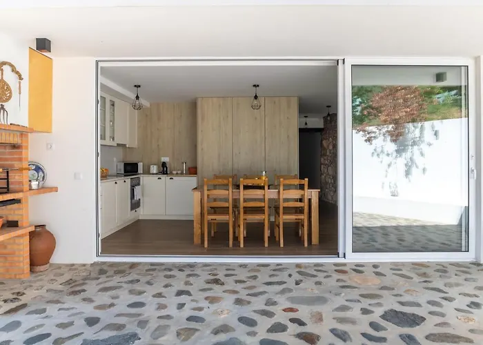 Beautiful House * מירנדה דו קורבו